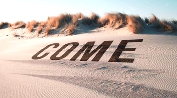 Фразовый глагол to come (coming). Примеры употребления с переводом.