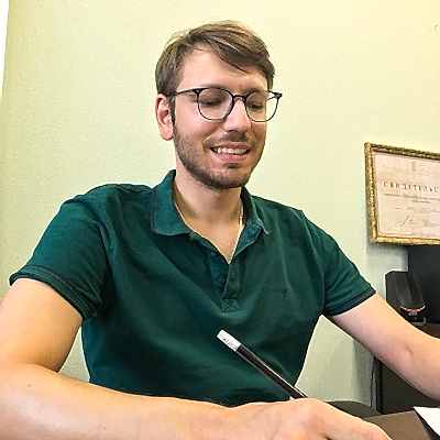 Nikolay - преподаватель английского языка в Indian Club of Education ✔